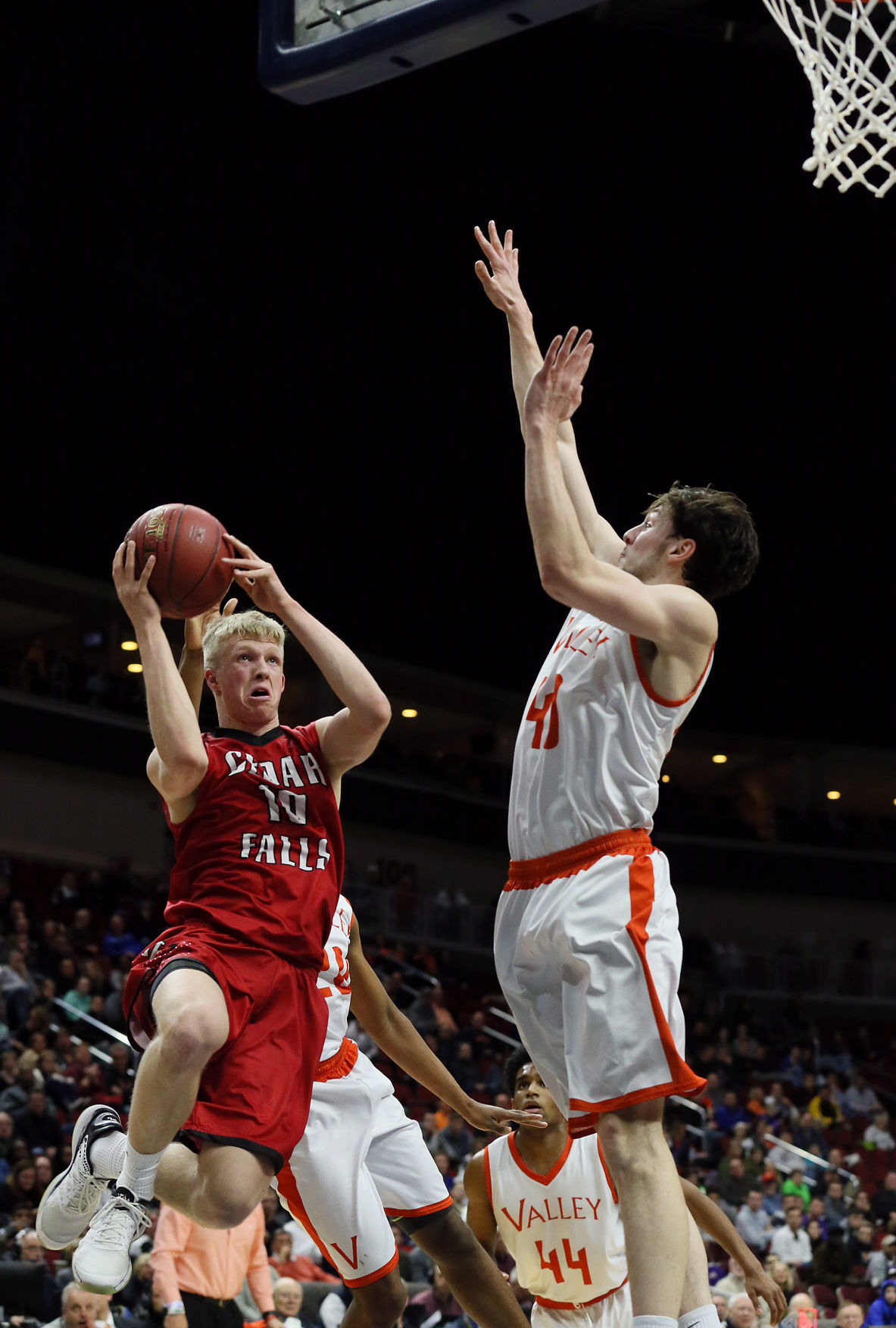 030818QCT-Cedar-Falls-Valley-bball-10